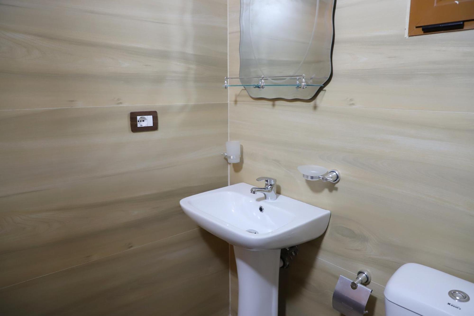 Bujtina Musta Casa de hóspedes Berati Exterior foto