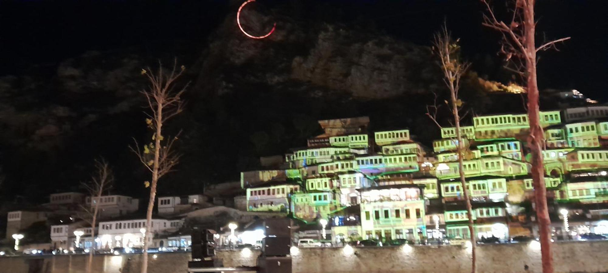 Bujtina Musta Casa de hóspedes Berati Exterior foto
